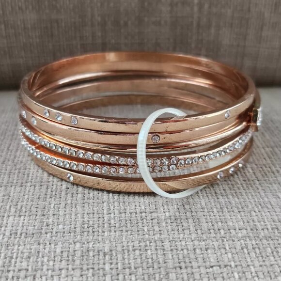 Bangles Bracelet Set of 5 Gold Tone Fashion Jewelry Crystals Accent Wrist Band - Picture 9 of 10